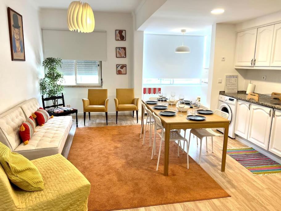 Almada Big Flat Next To Lisbon And Caparica Beach מראה חיצוני תמונה