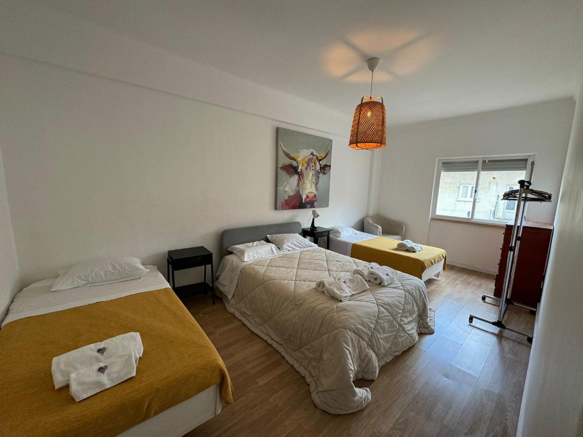 Almada Big Flat Next To Lisbon And Caparica Beach מראה חיצוני תמונה