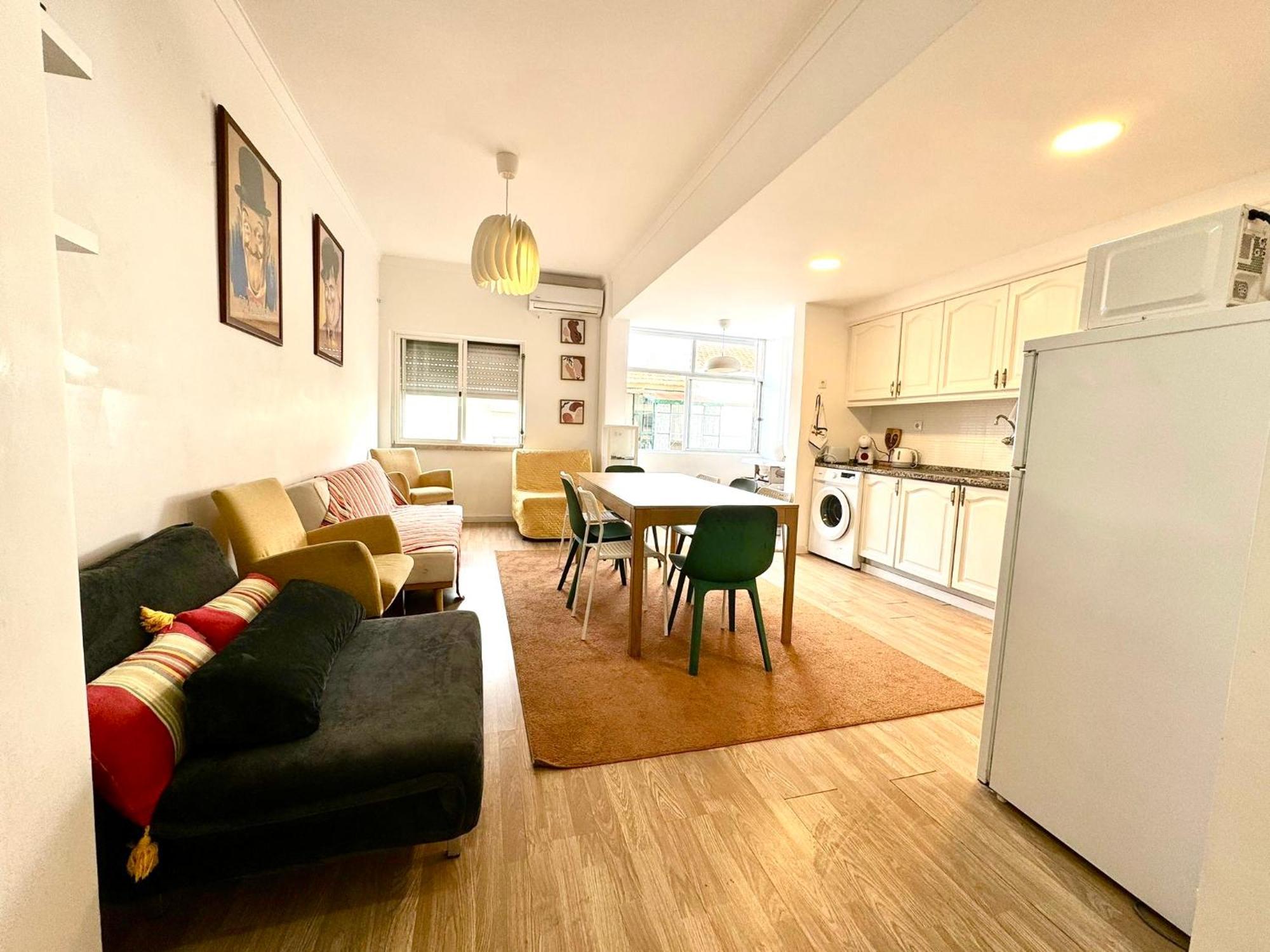 Almada Big Flat Next To Lisbon And Caparica Beach מראה חיצוני תמונה