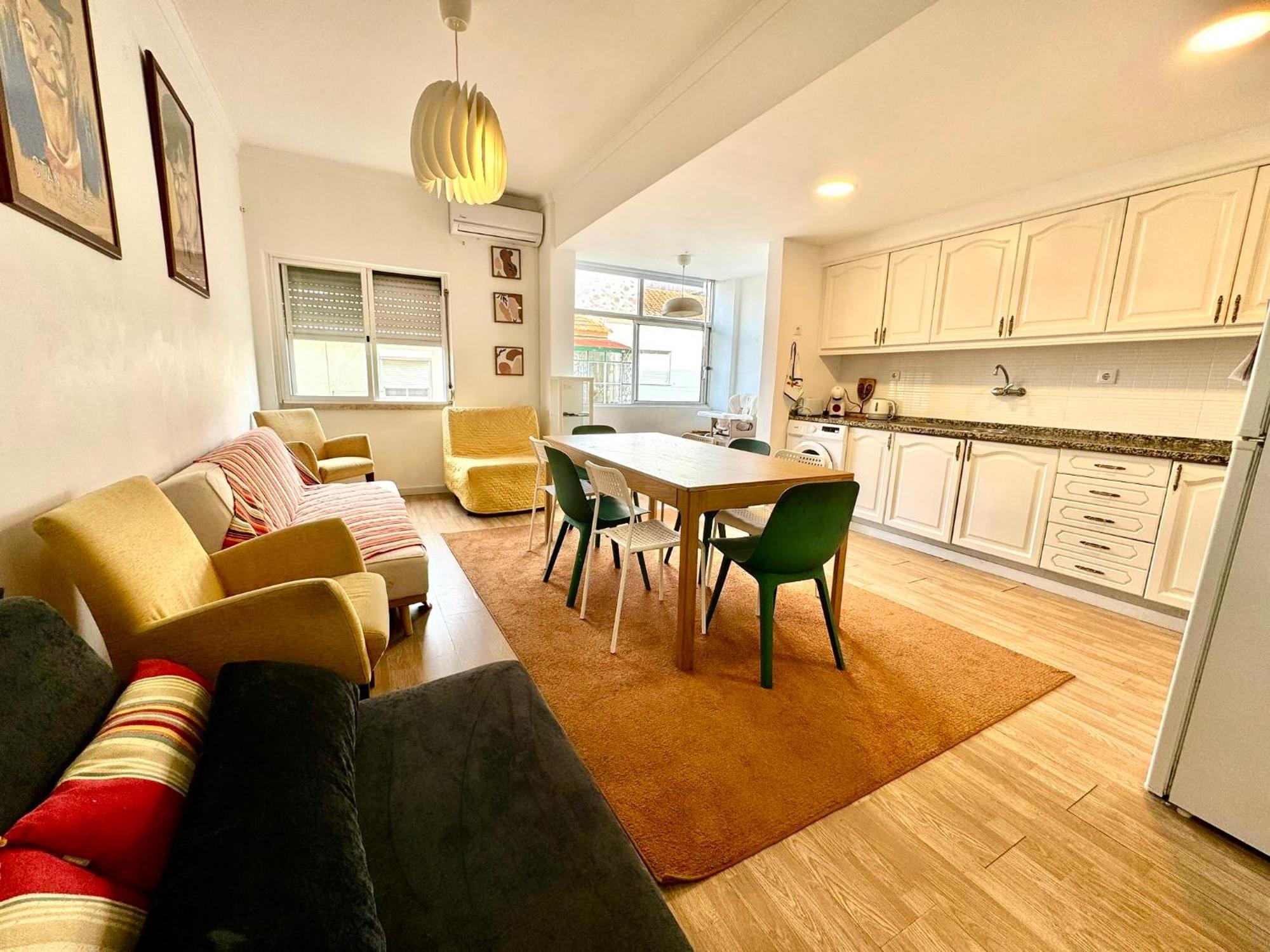 Almada Big Flat Next To Lisbon And Caparica Beach מראה חיצוני תמונה